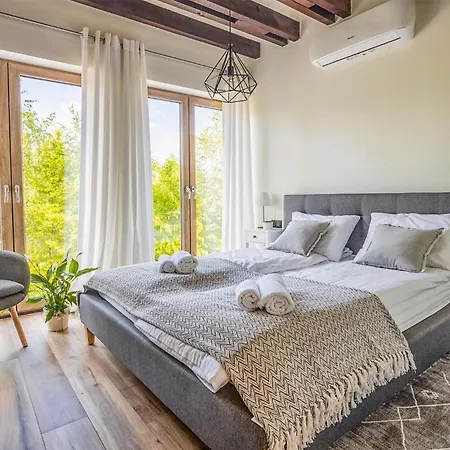 4 Bedroom Gorgeous Home In Nowa Wies Ostrodzka Ferienhaus *